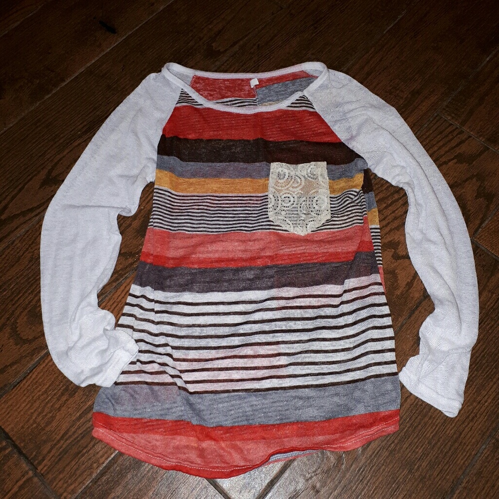 Light weight sweater
